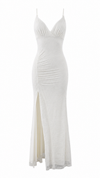 Vestido largo de encaje con escote en V
