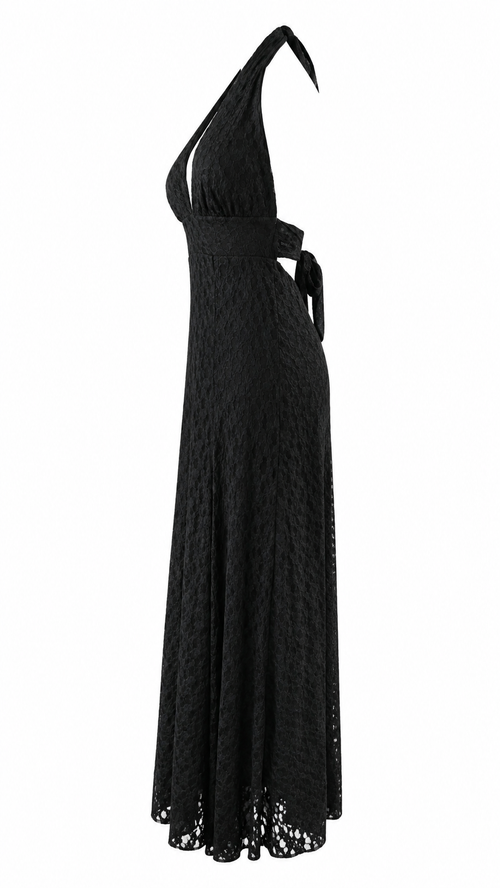 Vestido largo de encaje con cuello halter