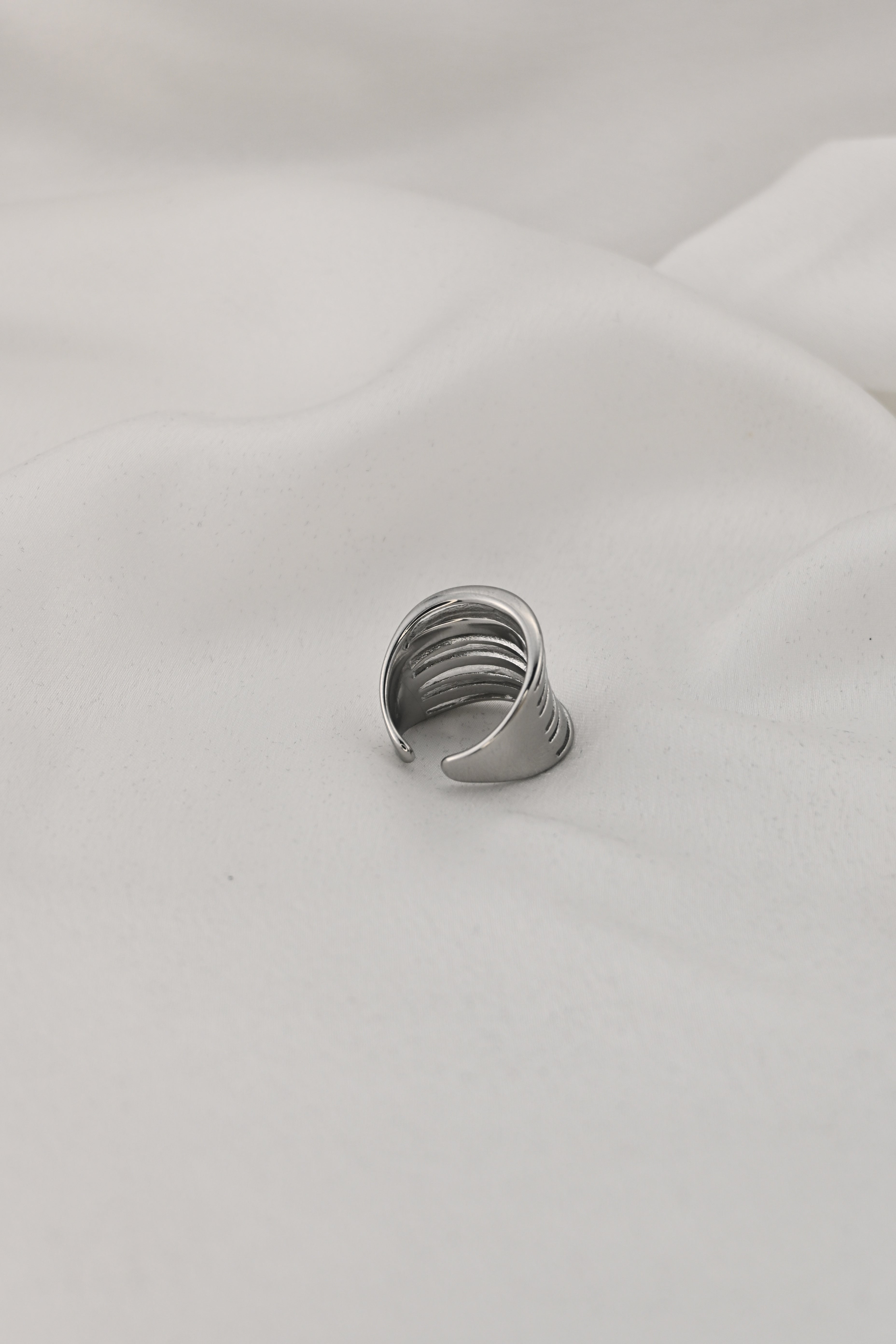 Anello a fascia regolabile