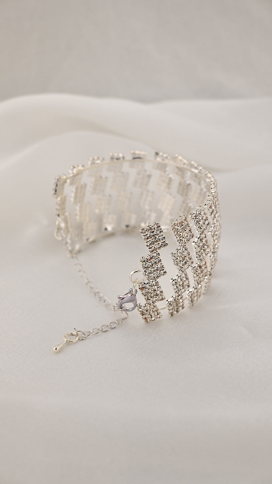 Bracciale geometrico con cristalli