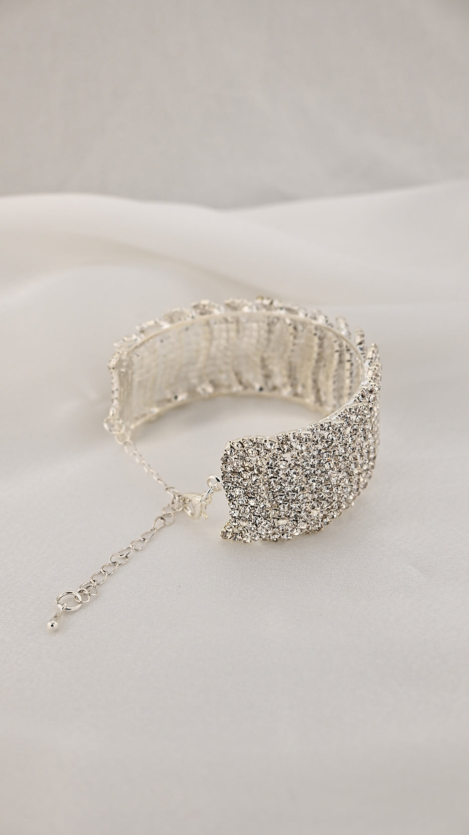 Bracciale geometrico a S con cristalli
