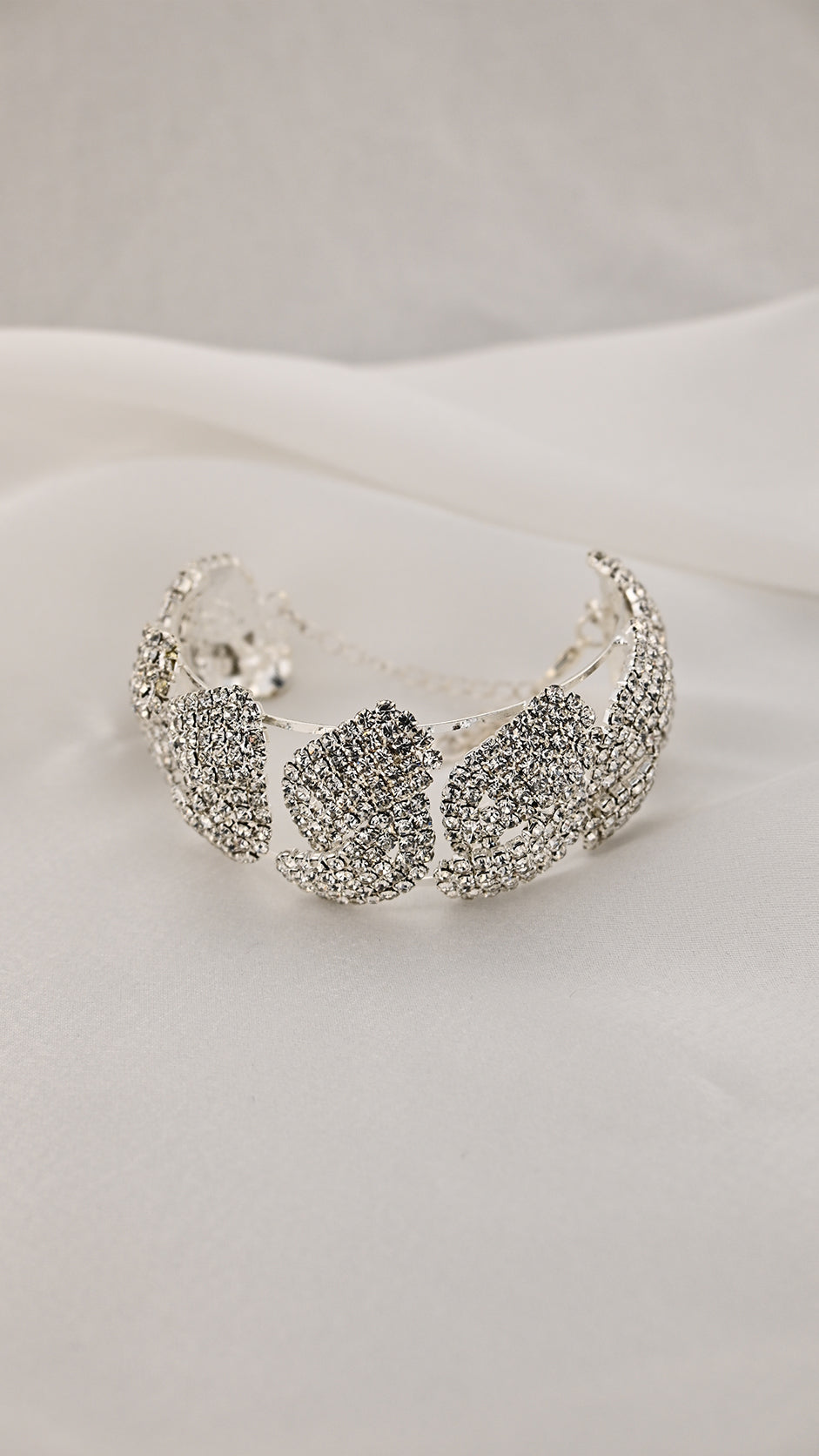 Bracciale a moduli irregolari con cristalli