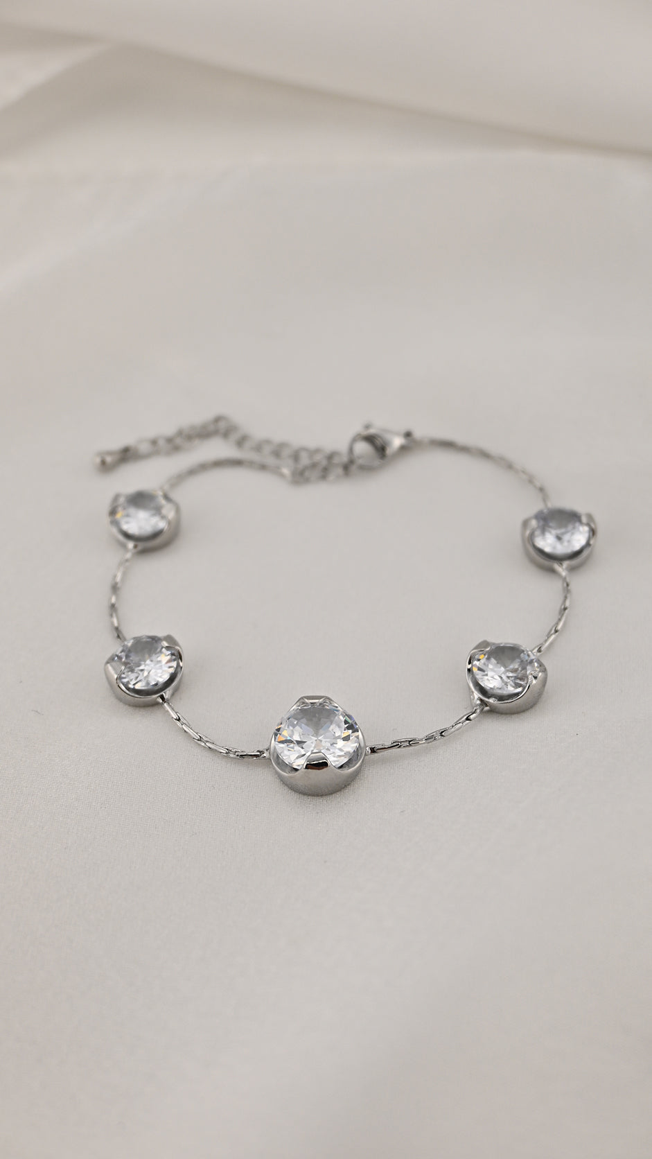 Bracciale con pietre tonde trasparenti