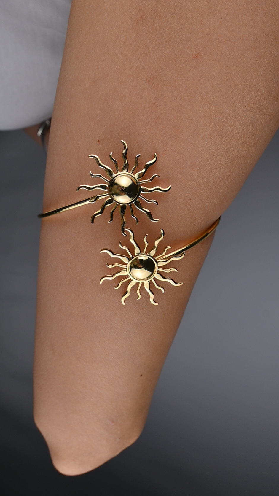 Bracciale da bicipite con due soli