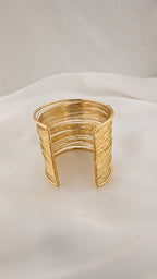 Bracciale cuff a fili multipli