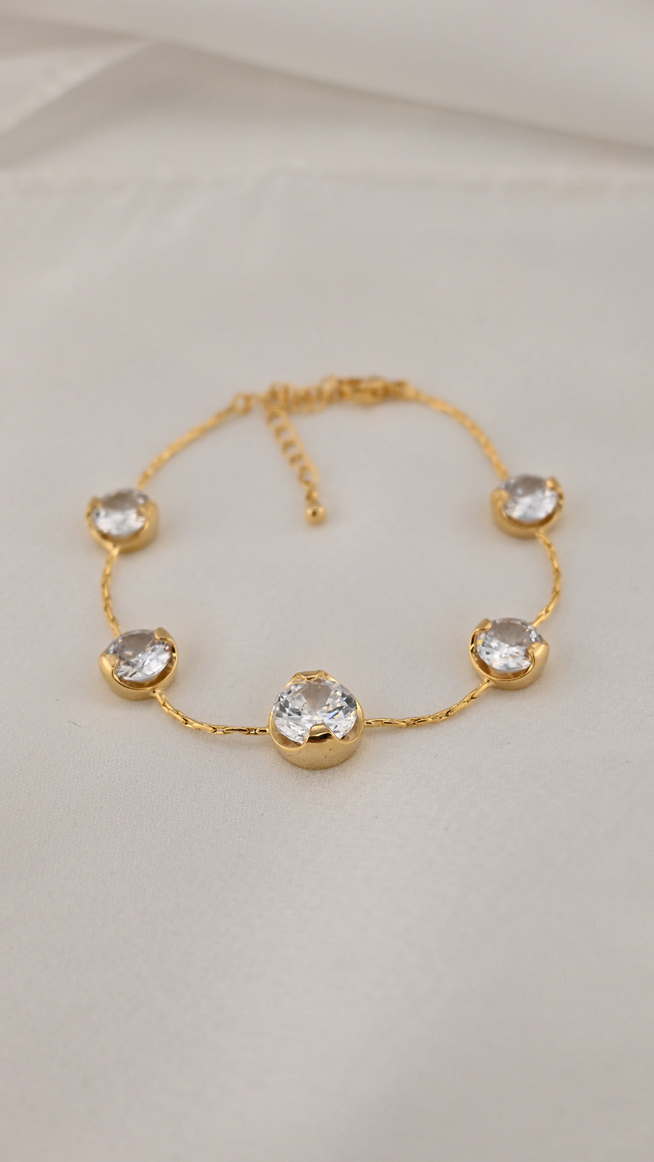 Bracciale con pietre tonde trasparenti