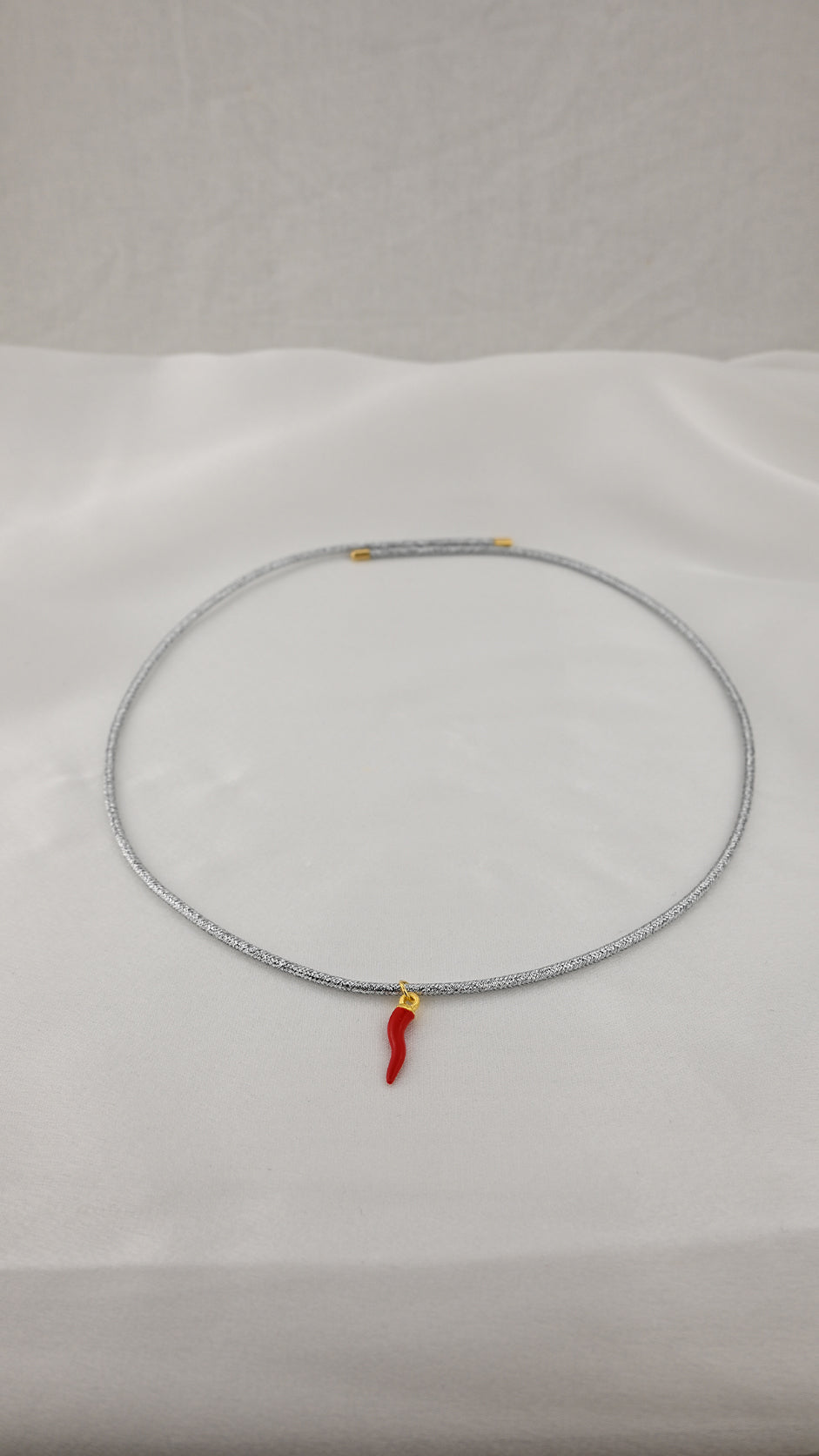Bracciale/ Girocollo regolabile con pendente a peperoncino