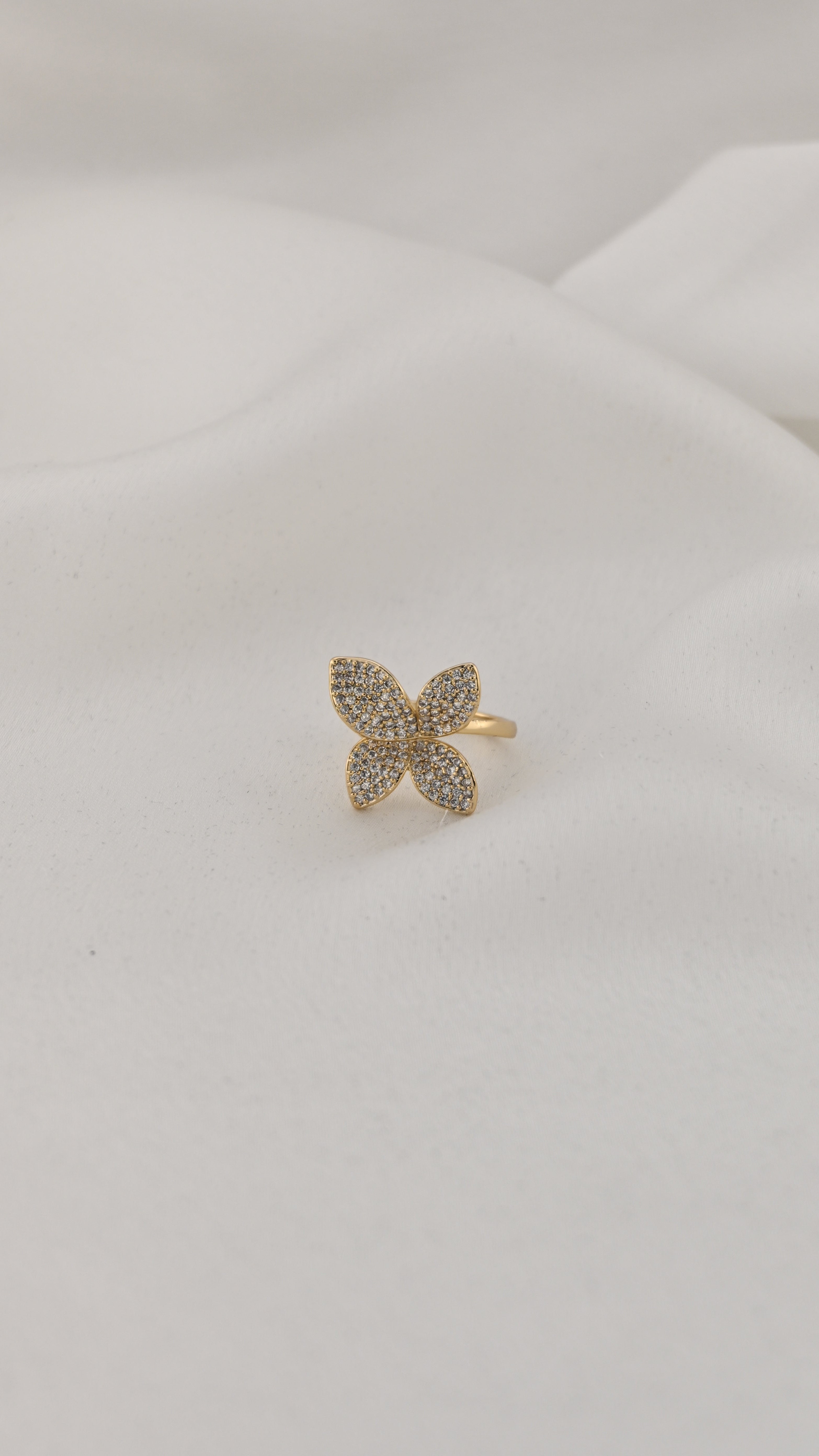 Anello a farfalla