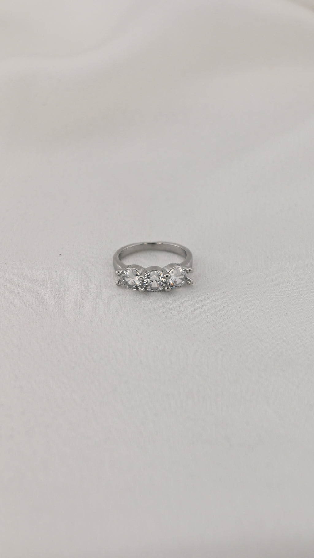Anello Trilogy argento