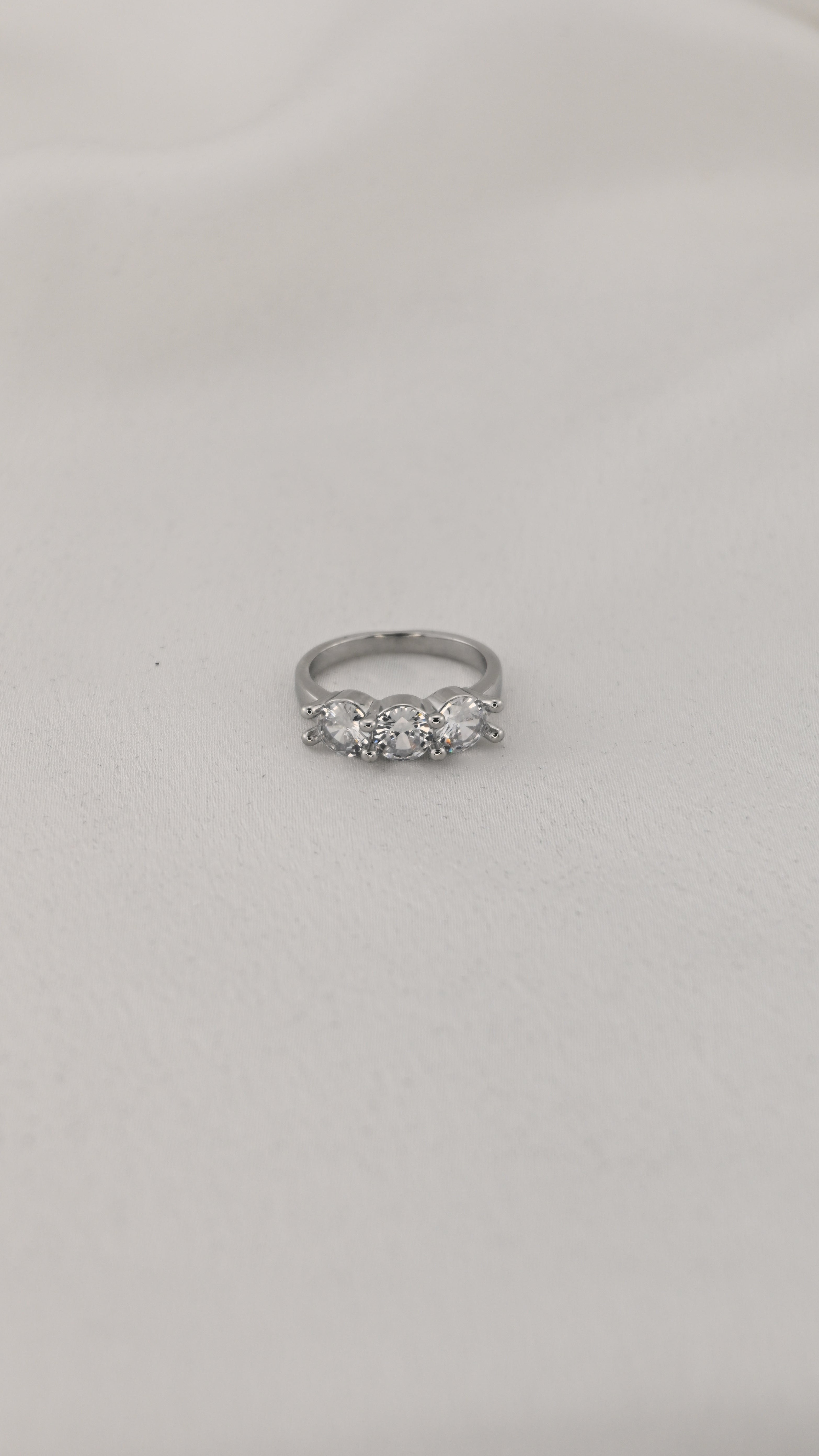 Anello Trilogy argento