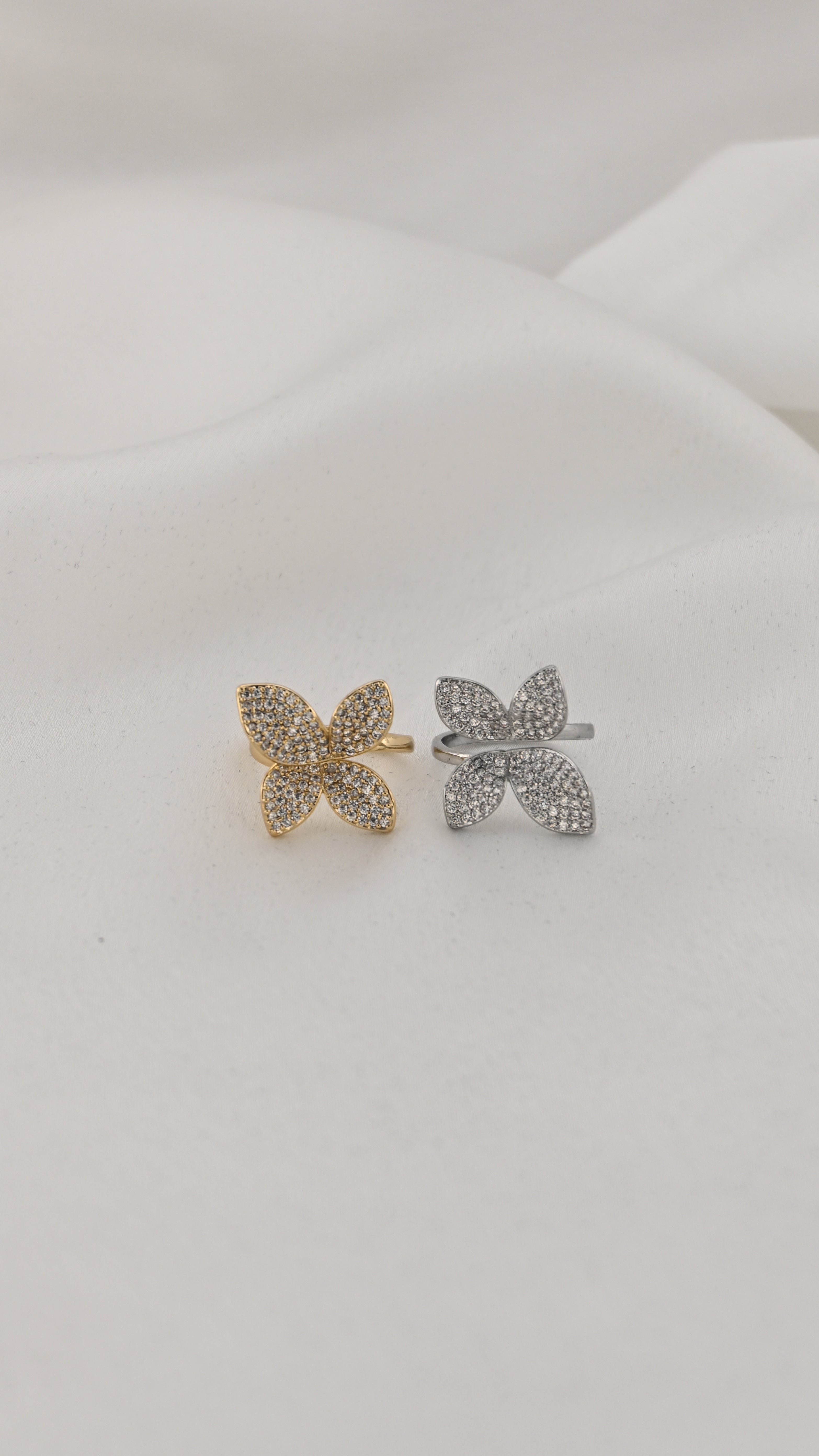 Anello a farfalla