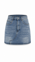 Mini gonna in denim con cucitura diagonale