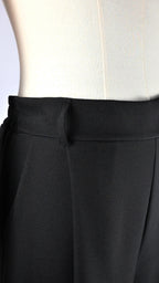 Pantalón ancho con pliegues