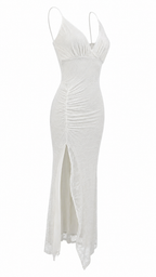 Vestido largo de encaje con escote en V