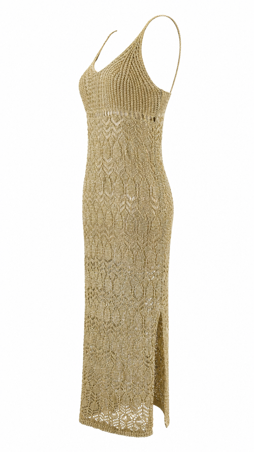 Vestido largo dorado de tejido perforado